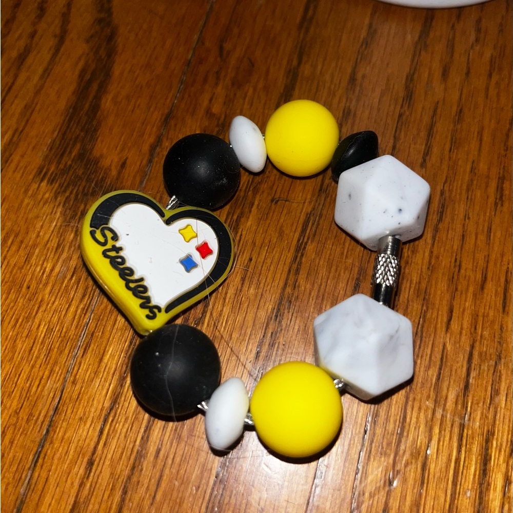 New Stanley cup tumbler cup handle Pittsburg Steelers football beaded cup charm